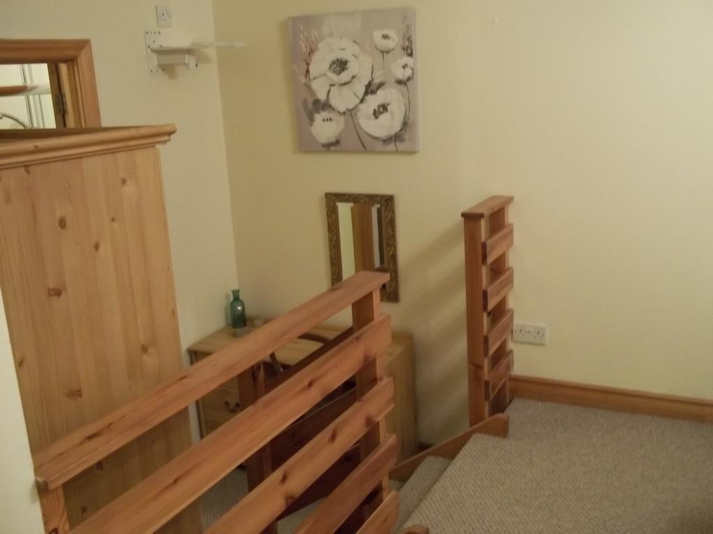 Treetops Bungalow Loch Ness ดรัมนาดรอคิท ภายนอก รูปภาพ