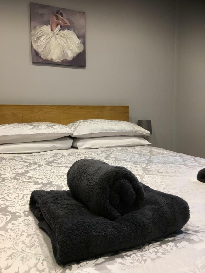 Treetops Bungalow Loch Ness ดรัมนาดรอคิท ภายนอก รูปภาพ