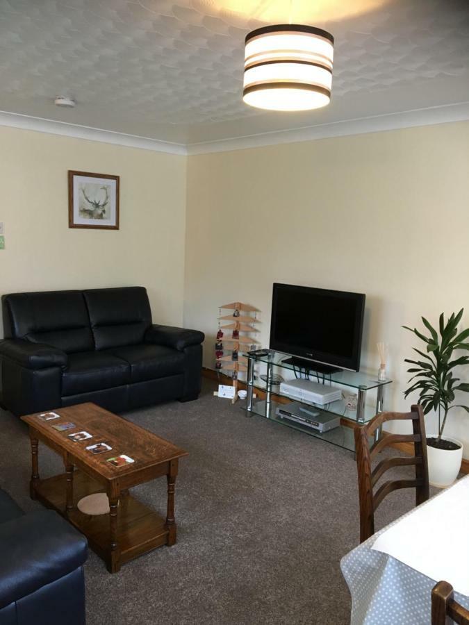 Treetops Bungalow Loch Ness ดรัมนาดรอคิท ภายนอก รูปภาพ
